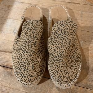 Leopard print mule